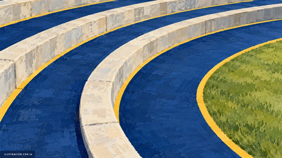 Ilustración editorial con IA del graderío curvo del anfiteatro Julia Arévalo, con circulación azul y líneas amarillas documentadas en febrero de 2022; no acredita su estado actual; interpretación basada en rasgos documentados, no fotografía del lugar.